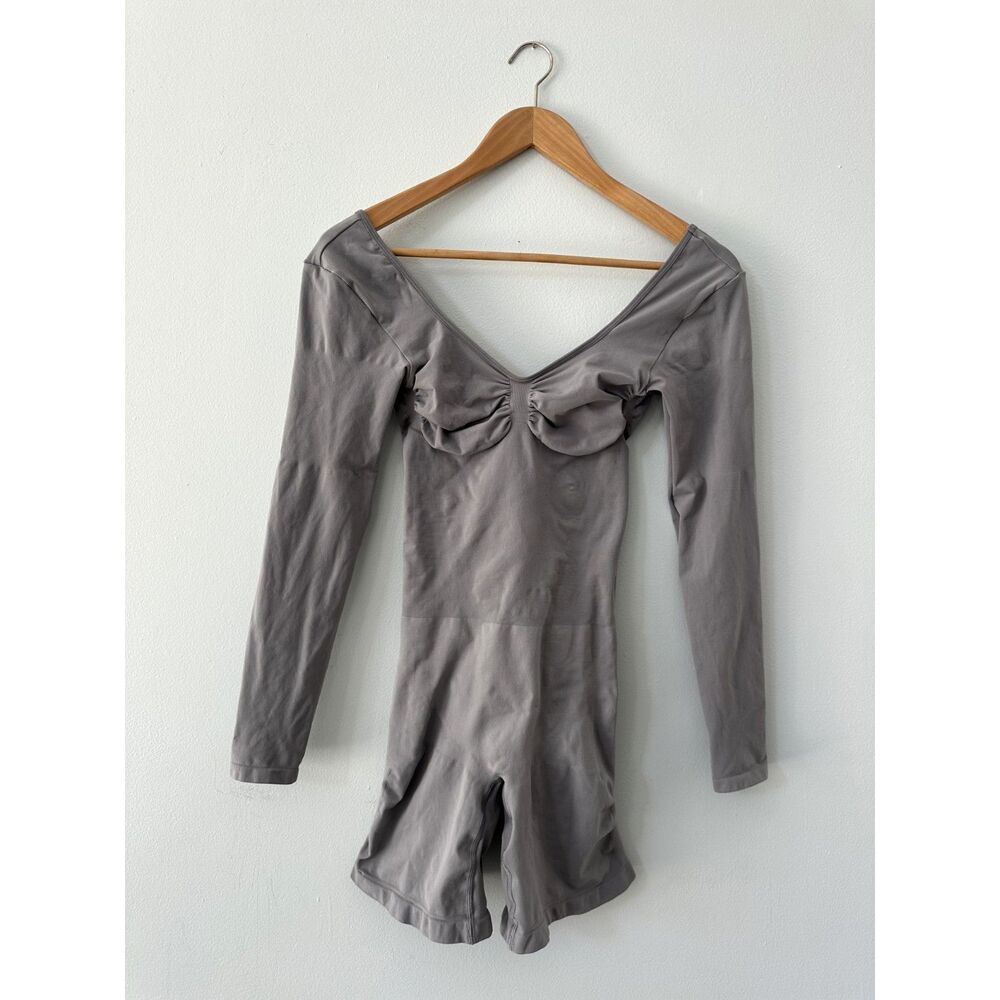 SKIMS Seamless Sculpt Long Sleeve Low Back Mid Thigh Bodysuit size XL Grey